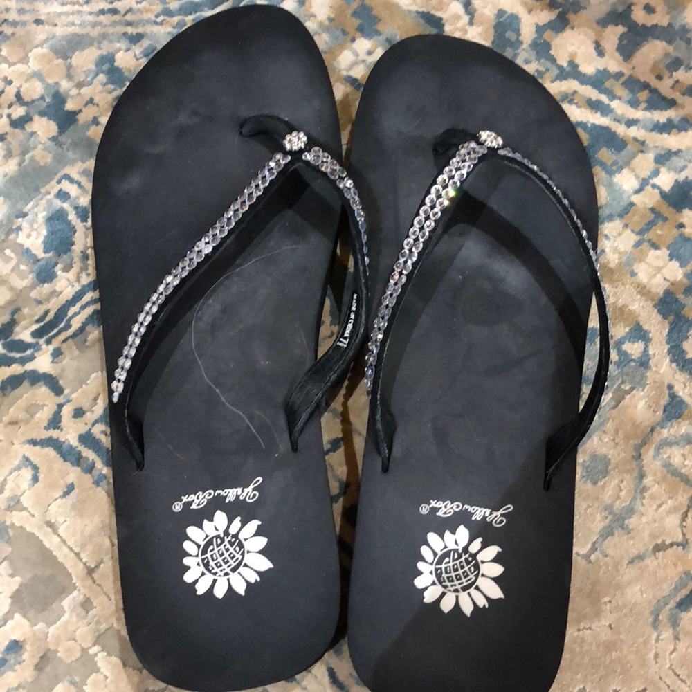 black flip flops
